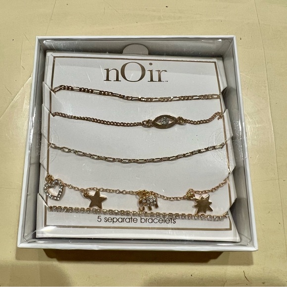 nOir bracelet set in box - Picture 2 of 3